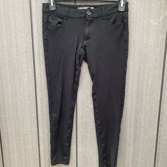 Paige Black Pants - Picture 6 of 7